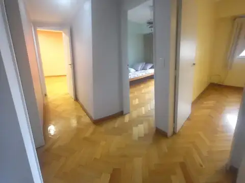 Condarco 100, Piso 4