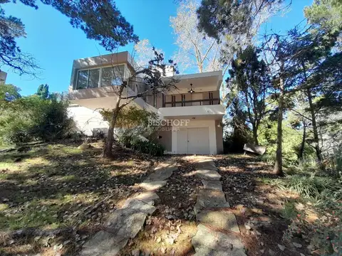 CASA DE 4 AMBIENTES EN BARRIO NORTE, VILLA GESELL