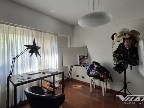 Casa 5 ambientes con 4 baños