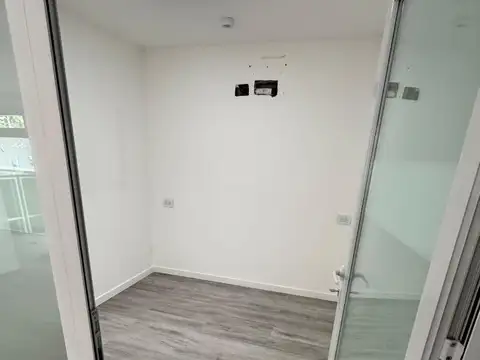 DESARROLLO DE OFICINAS Y CASA A TERMINAR