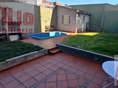 Saavedra nuñez  Casa 5 dorm 6 amb Fondo patio jardin terraza cochera garage pileta