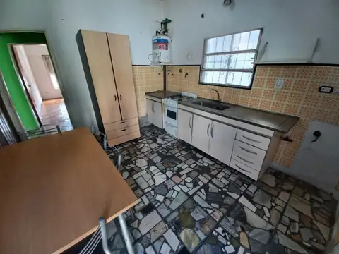 Depto Tipo Casa en Alquiler con 1 cocheras