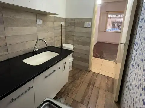 Depto Tipo Casa en Alquiler en Balvanera, $ 820.000
