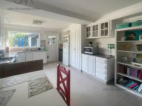 Casa en Alquiler Temporal con 2 cocheras