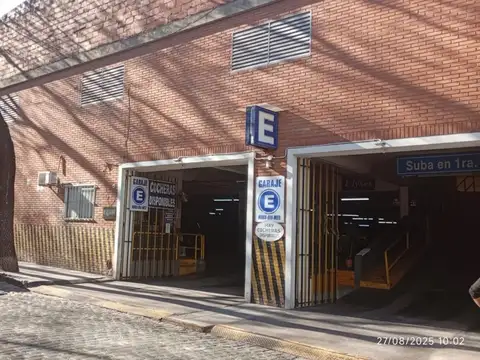 GARAGE 135 AUTOS + HORAS - EXCELENTE UBICACION