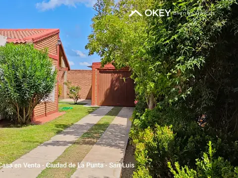 Casa 5 ambientes con 2 baños