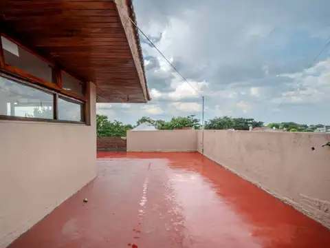 VENTA PH 4 AMB AL FRENTE CON TERRAZA VILLA PRIMERA