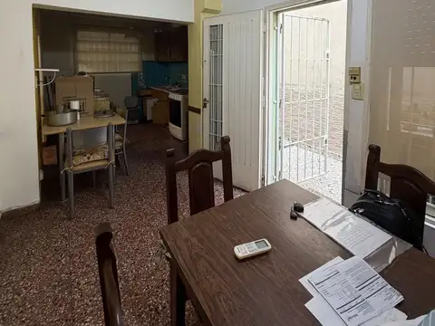 Depto Tipo Casa 6 ambientes con 2 baños