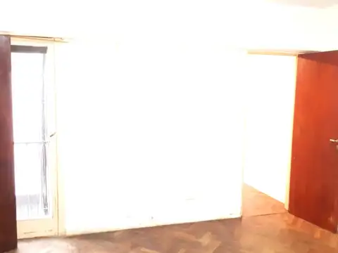 Departamento de 2 ambientes compacto interno muy limunoso con entrada de sol