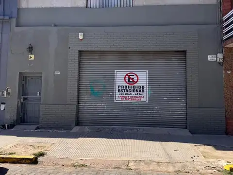 Galpon-Deposito 352 M² – Villa Crespo – Montacargas y fuerza trifasica
