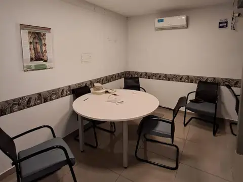 Alquilo Importante Local comercial para Oficina