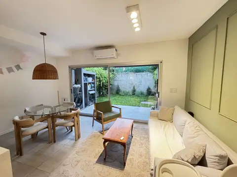 Triplex en venta en Tigre. Parrilla y jardín. Terrazas al río.