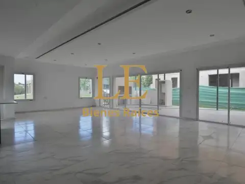 Casa en Venta en Pilar del Este - Santa Elena, USD 180.000