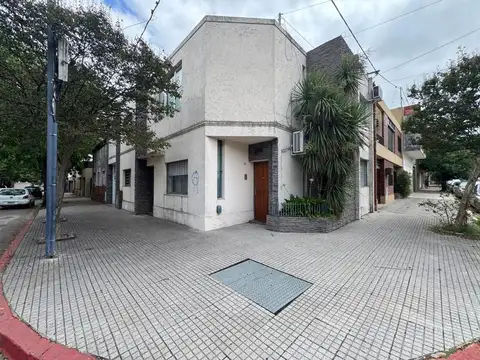 CASA EN VENTA EN PERGAMINO EN ZONA CENTRICA
