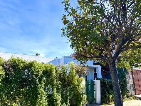 Casa 3 ambientes en venta