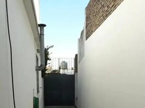 VENTA - CASA 3 AMBIENTES - LOMAS DEL MIRADOR