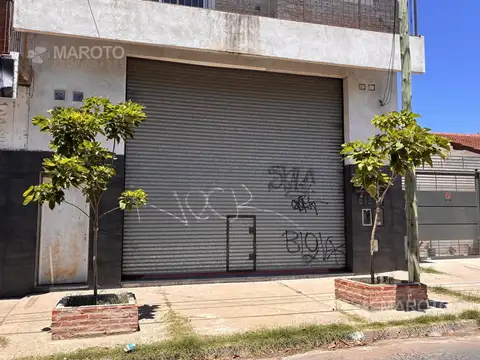 Alquiler local comercial con entre piso a estrenar en Escobar
