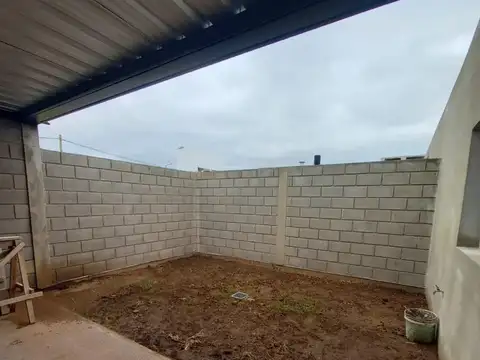 Casa 3 ambientes con 2 baños