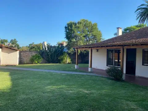 Casa en Venta con 1 cochera