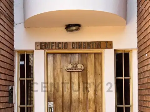 Echeverria 100, Piso 0
