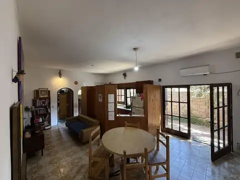 casa en venta - excelente zona - 4 dormitorios - jardin