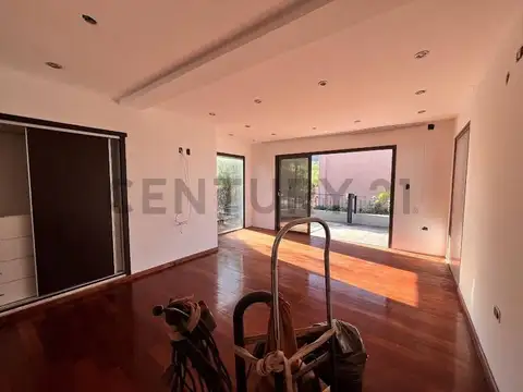 VENTA DE CASA - AV. CHAMPAGNAT B° CORREDOR DEL OESTE