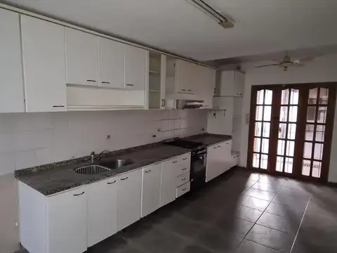 Casa en Alquiler de 3 dormitorios
