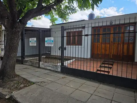 Casa en Alquiler en Inaudi, $ 1.300.000