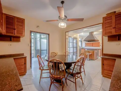 Venta Casa Ciudad Jardín | 1320m2 Lote | 4 Suites