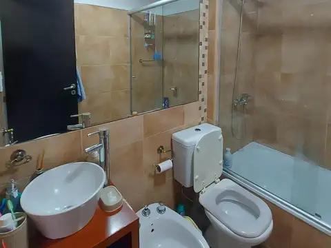 Casa 2 ambientes con 1 baño