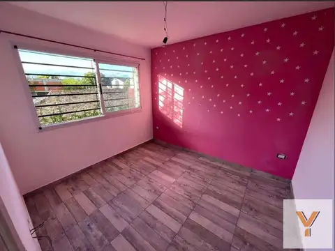 Departamento en venta - 2 Dormitorios 1 Baño - Florencio Varela