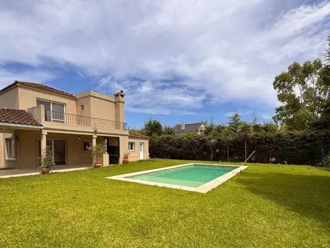 ECHEVERRIA DEL LAGO