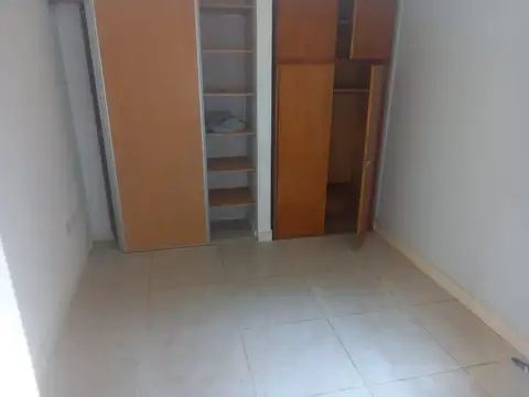 Juan Bautista Jantin 2000, Piso PB