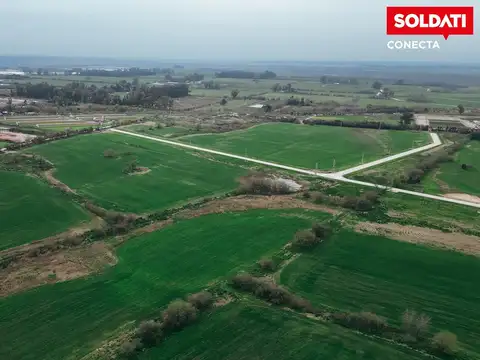 Arturo Frondizi y Calle 10, Pilar