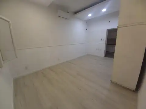 Depto Tipo Casa en Alquiler en Villa Ballester, $ 430.000