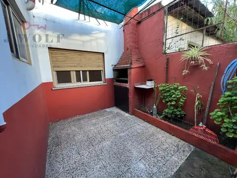 Casa 6 ambientes con 2 baños