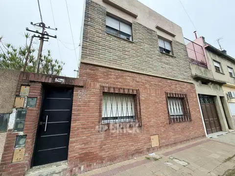 PH SIN EXPENSAS EN RUCCI AL 2400 - TODO A NUEVO FRENTE TODO TERRAZA PATIO