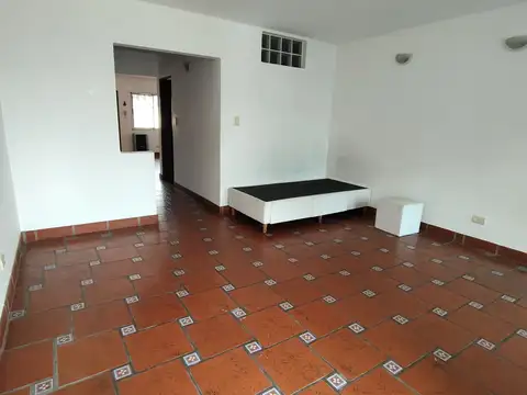 EXCELENTE UBICACIÓN - DESARROLLADO EN 2 PLANTAS SÚPER LUMINOSO