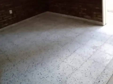 LOCAL Y CASA EN ALQUILER