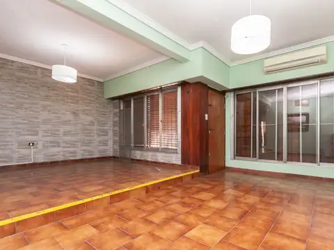 Casa 6 ambientes con 3 baños