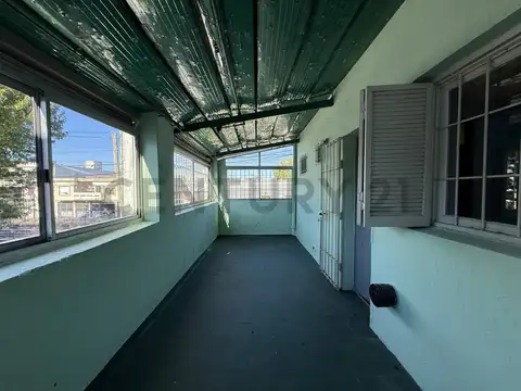 Departamento 6 ambientes con 1 baño