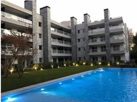 3 ambientes esquina amoblado con amenities.