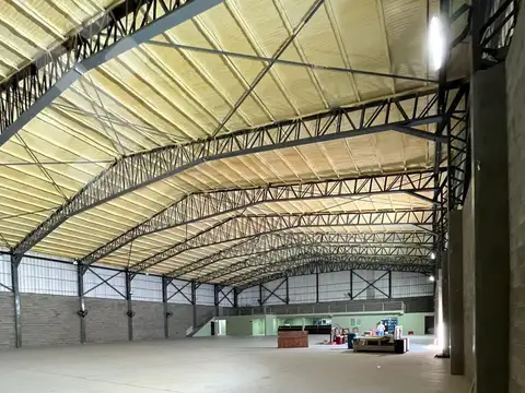 En Venta | Galpón de 1350 m2 | Necochea y Republica de Italia | Neuquén Capital