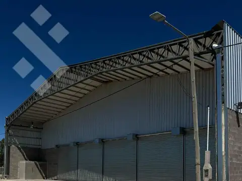 En Venta | Galpón de 1350 m2  con predio de estacionamiento | Necochea y Republica de Italia | Neuquén Capital
