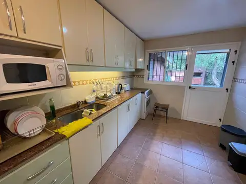 Casa en Alquiler Temporal con 1 cochera