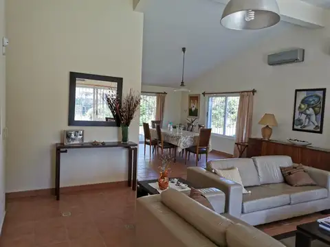 Casa en Alquiler Temporal en Playa Mansa, USD 16.800