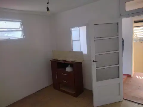 Depto Tipo Casa en Alquiler 50 años