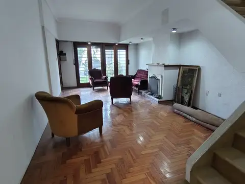 Casa 5 ambientes con 4 baños