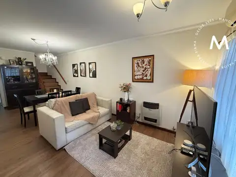 APTO CREDITO - PH en venta de 4 ambientes con cochera, jardín y parrilla - Villa Ballester Centro