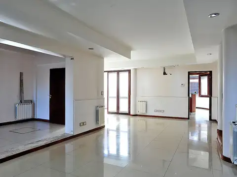 Casa en Venta en Ezpeleta Este, USD 270.000